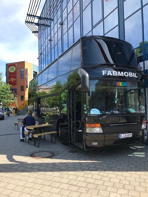 The FABmobil, in which INFLAMMANIA is presented to the children. ©Medizin3/Uniklinik Erlangen